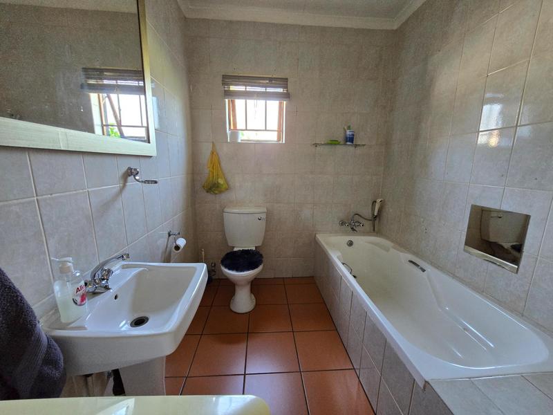 2 Bedroom Property for Sale in Vaalpark Free State